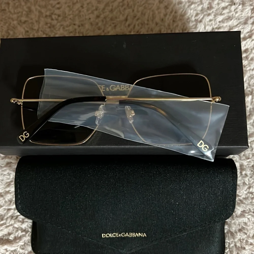 Nwt dolce & gabbana sunglasses